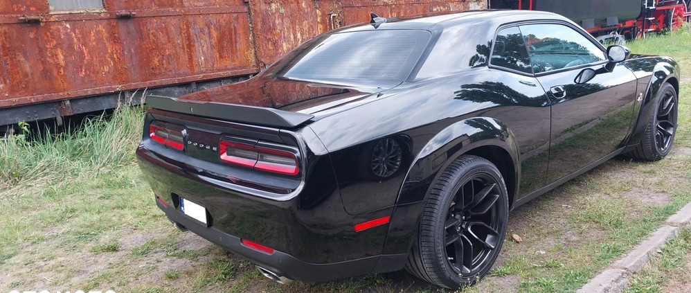 Dodge Challenger cena 150000 przebieg: 77000, rok produkcji 2015 z Toruń małe 277